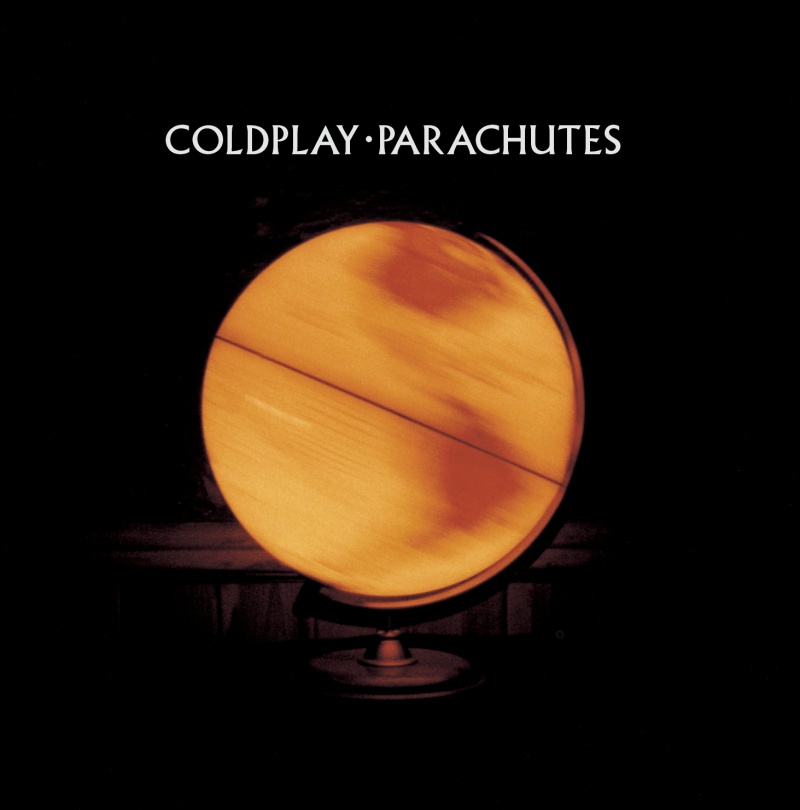 Zespół Coldplay świętuje 20-lecie premiery debiutanckiego albumu &quot;Parachutes&quot;  Albumu, który dotarł na szczyt listy sprzedaży, rozszedł się na całym świecie w nakładzie 13 milionów egzemplarzy