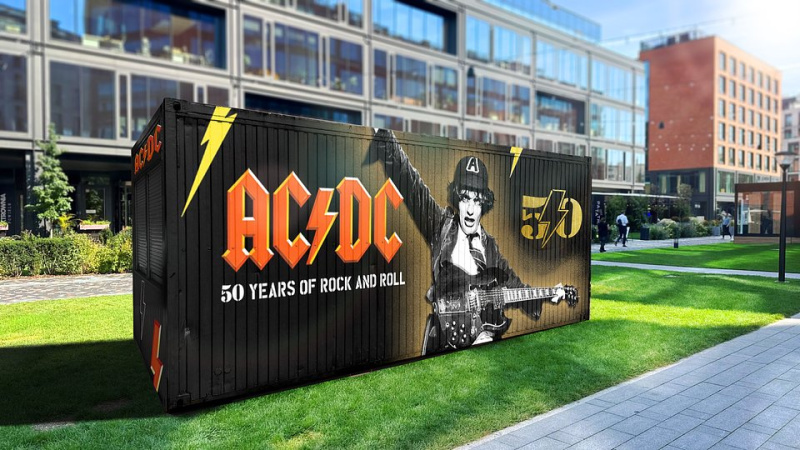 Najnowszy drop winyli AC/DC już w sprzedaży. Zapraszamy do jubileuszowego pop-up store w Warszawie