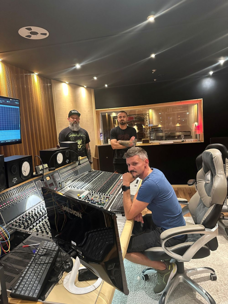 FRONTSIDE WRACA DO STUDIA – NOWY ALBUM W DRODZE!