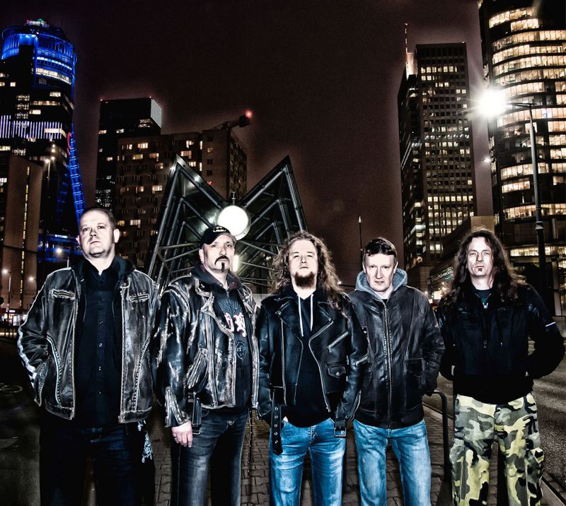 „Miasto grzechu” to druga płyta warszawskiego zespołu hard rockowego Restless, która ukaże się 24 kwietnia