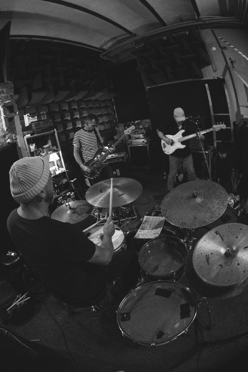 Worms Of Senses prezentuje “TRAFFIC”